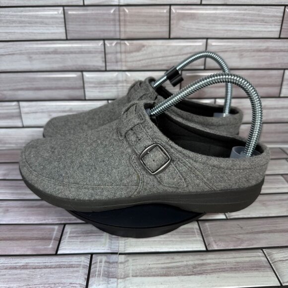 Merrell Women's Grey Encore Kassie Buckle Slip-On Clogs Shoe Size 7‎ - Picture 3 of 9